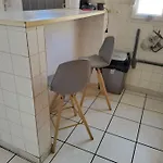 Spacieuse Et Confortable Maison Avec Garage Дом отдыха *