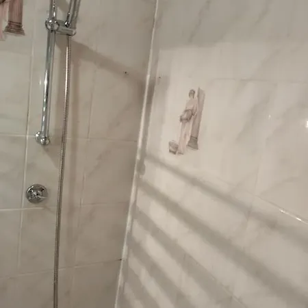 Spacieuse Et Confortable Maison Avec Garage 펜션 *