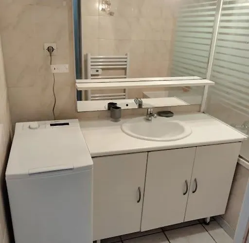 Spacieuse Et Confortable Maison Avec Garage * Anzin